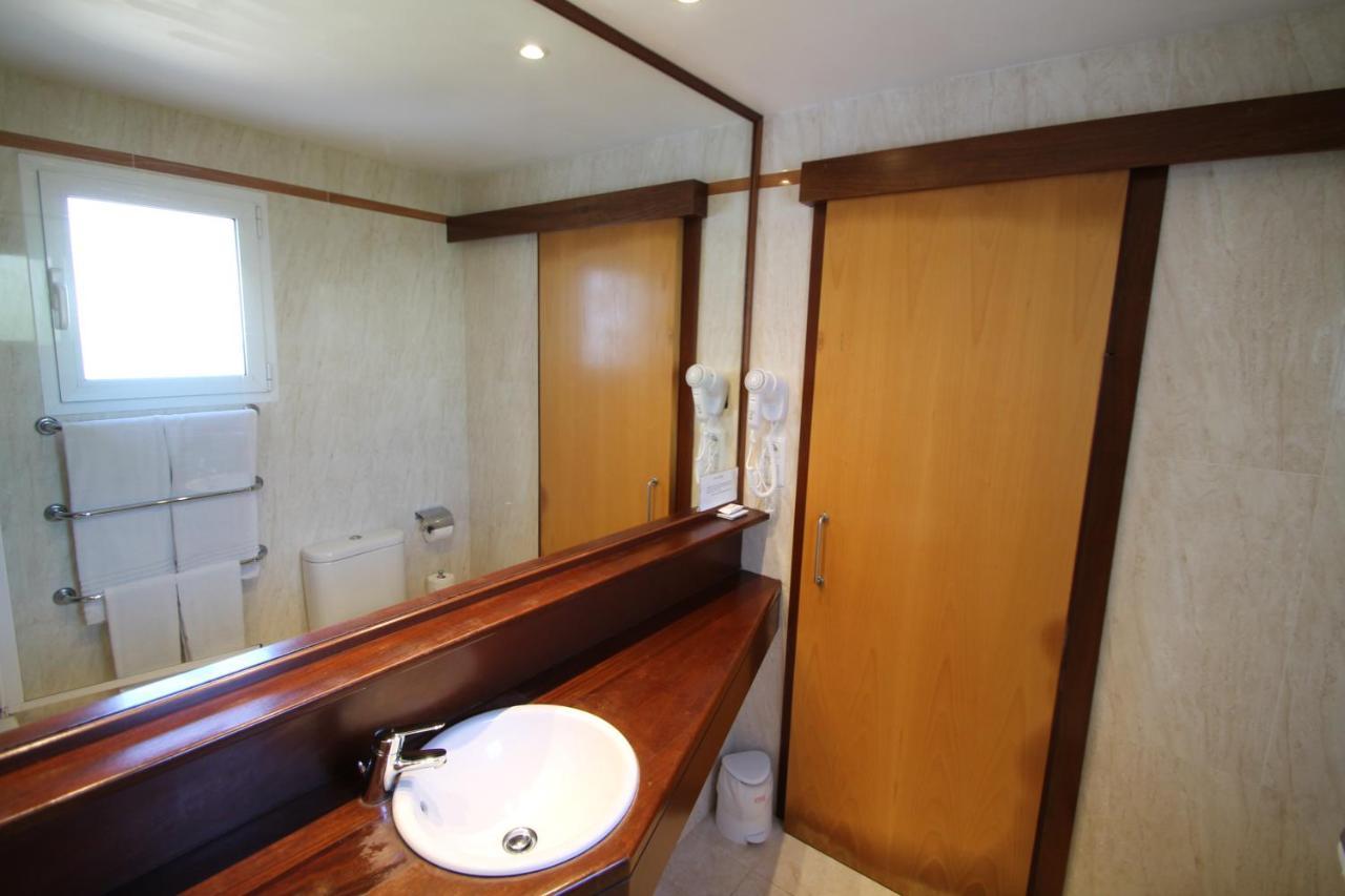 Apartaments Talayot Cala'N Blanes  Kültér fotó